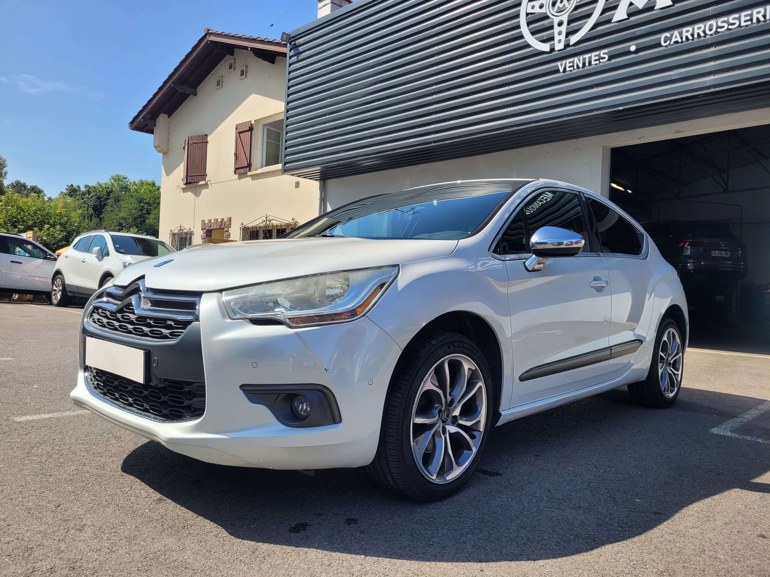 CITROEN DS4 - Garage Aturri