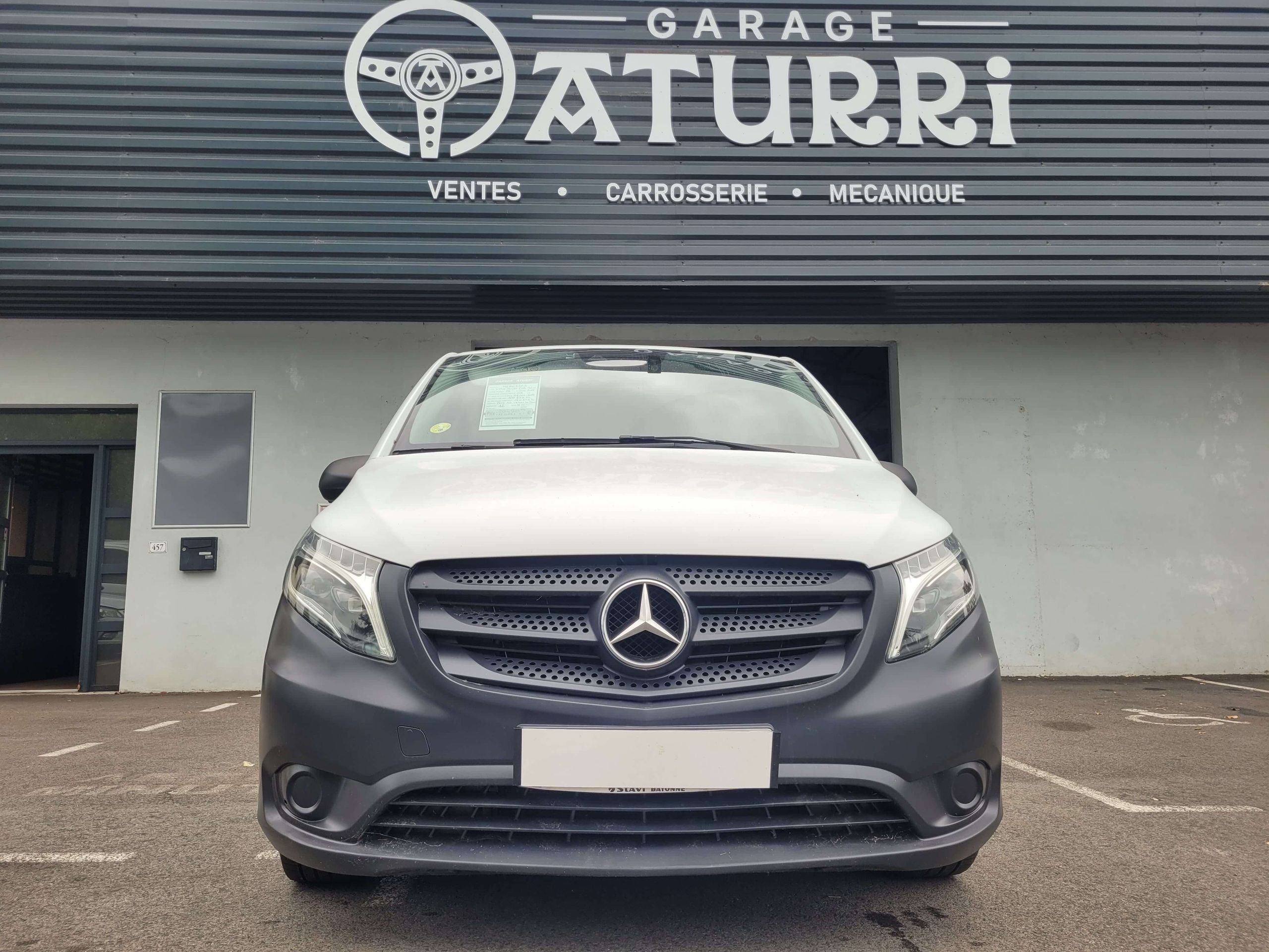 MERCEDES VITO