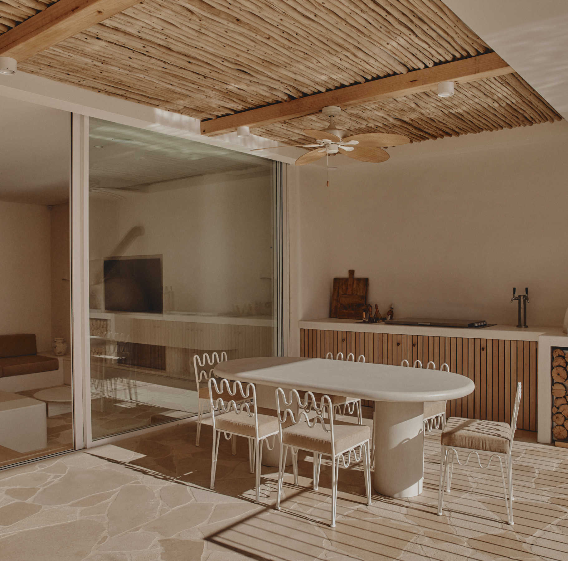 Outlet Flooring