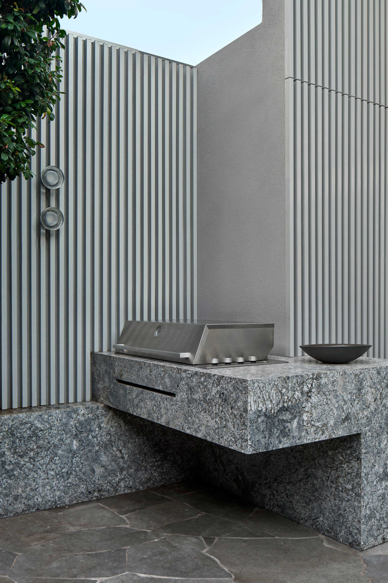 ★新品NEW！★Limestone★ファストアクション★９ｆｔ★４本継★送料込み APIS Limestone Flooring - Calibrated - Smooth - Brushed | GatherCo