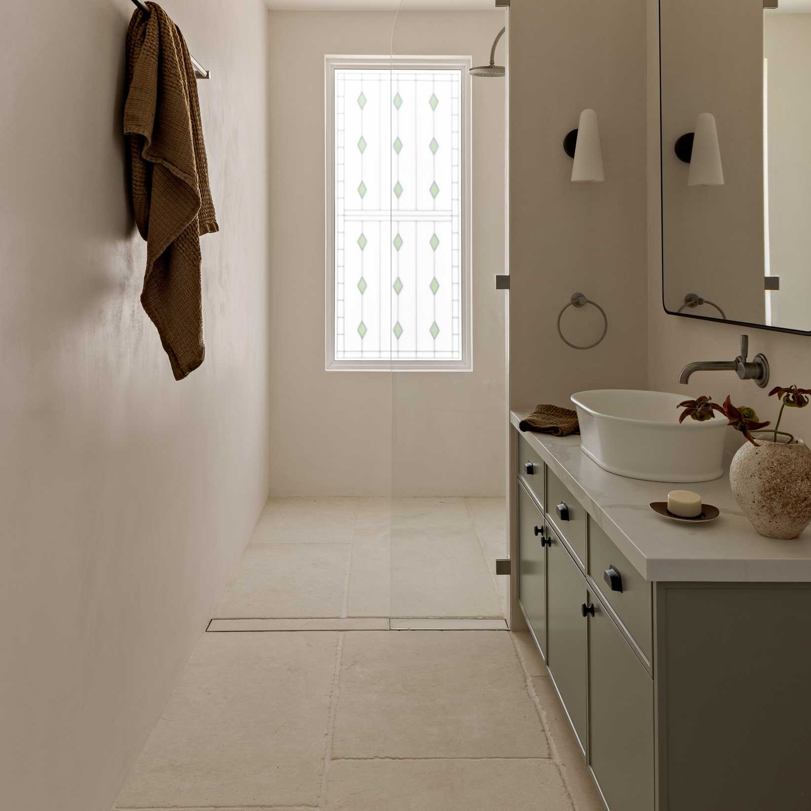 ASCOTT  - Aged, Sandblasted & Tumbled | Limestone - Heavy Tumbled