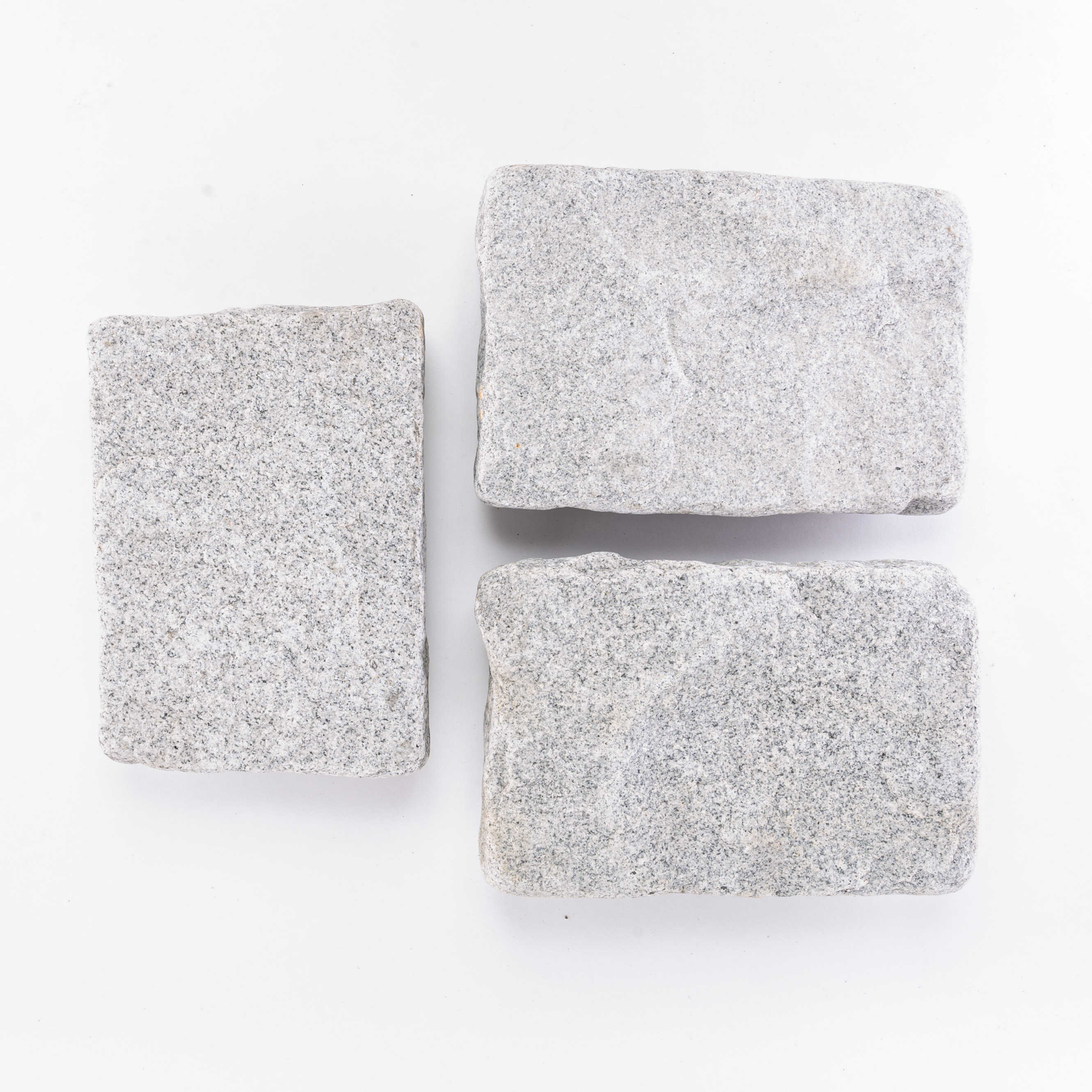 GatherCo Banks WhiteWall Granite CobblePaver SplitTumbled-2