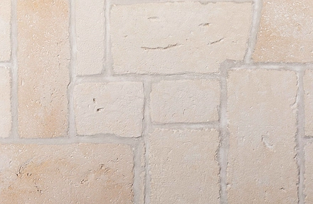 IMAGES/SURFACES/CASTELLA/PROFILE/GatherCo_Castella_Finish_Limestone_StraightEdgeWalling_Sawn-2.jpg