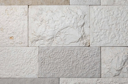 IMAGES/SURFACES/OXLEY/PROFILE/GatherCo_Oxley_Finish_Limestone_BlockFaceWalling_SplitConvictPicked.jpg