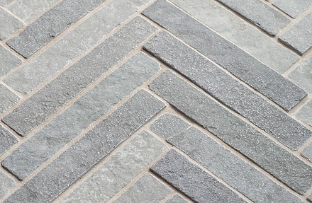 IMAGES/SURFACES/STLORON/PROFILE/GatherCo_StLoron_Profile_Slate_Battens_Brushed-2.jpg