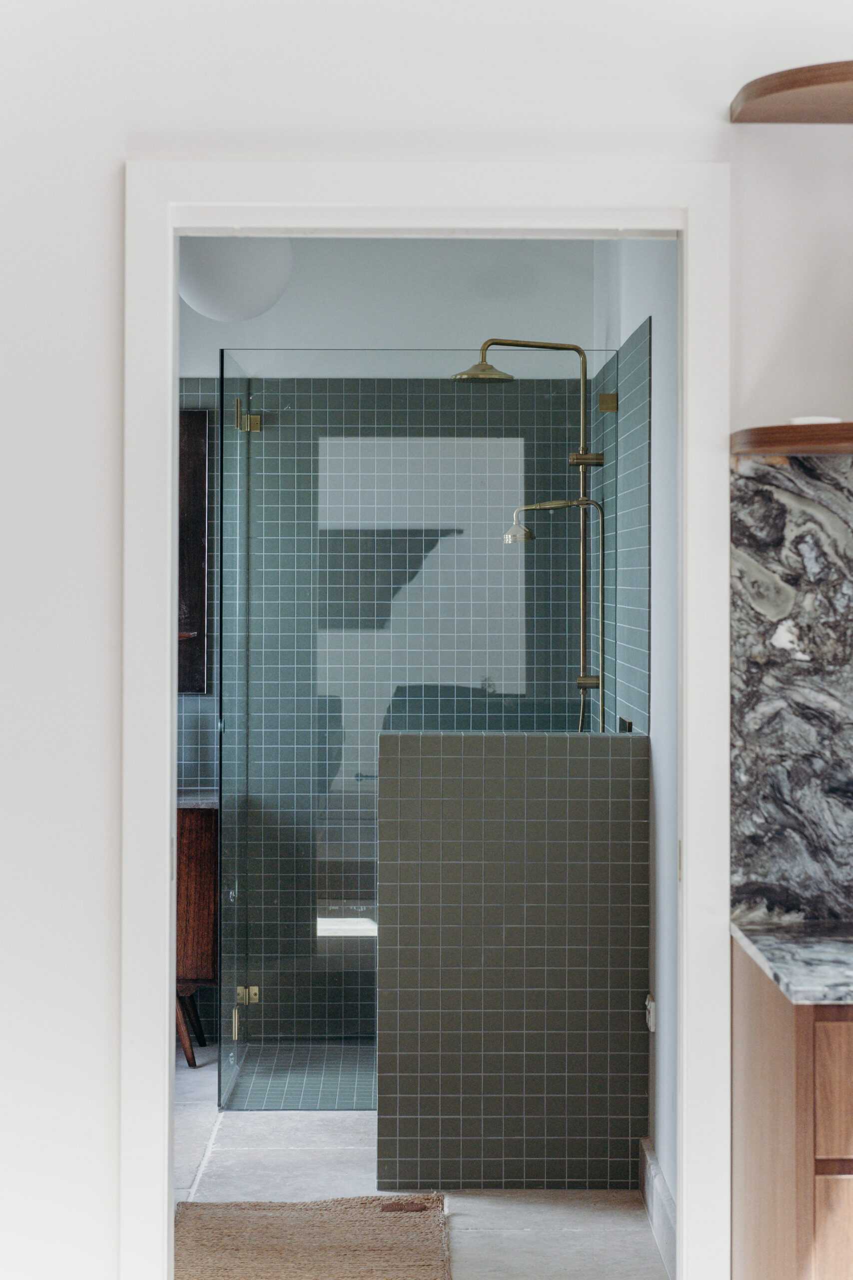 Corona-Street-Newcastle-Luxury-Bathroom-Shower-scaled 1787789888