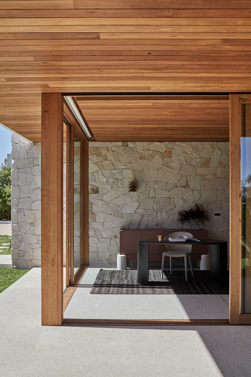 GatherCo Columbus Project Sandstone NaturalLayWalling Split DBSHomes PlannedLivingArchitects DaveKulesza10 1750131291