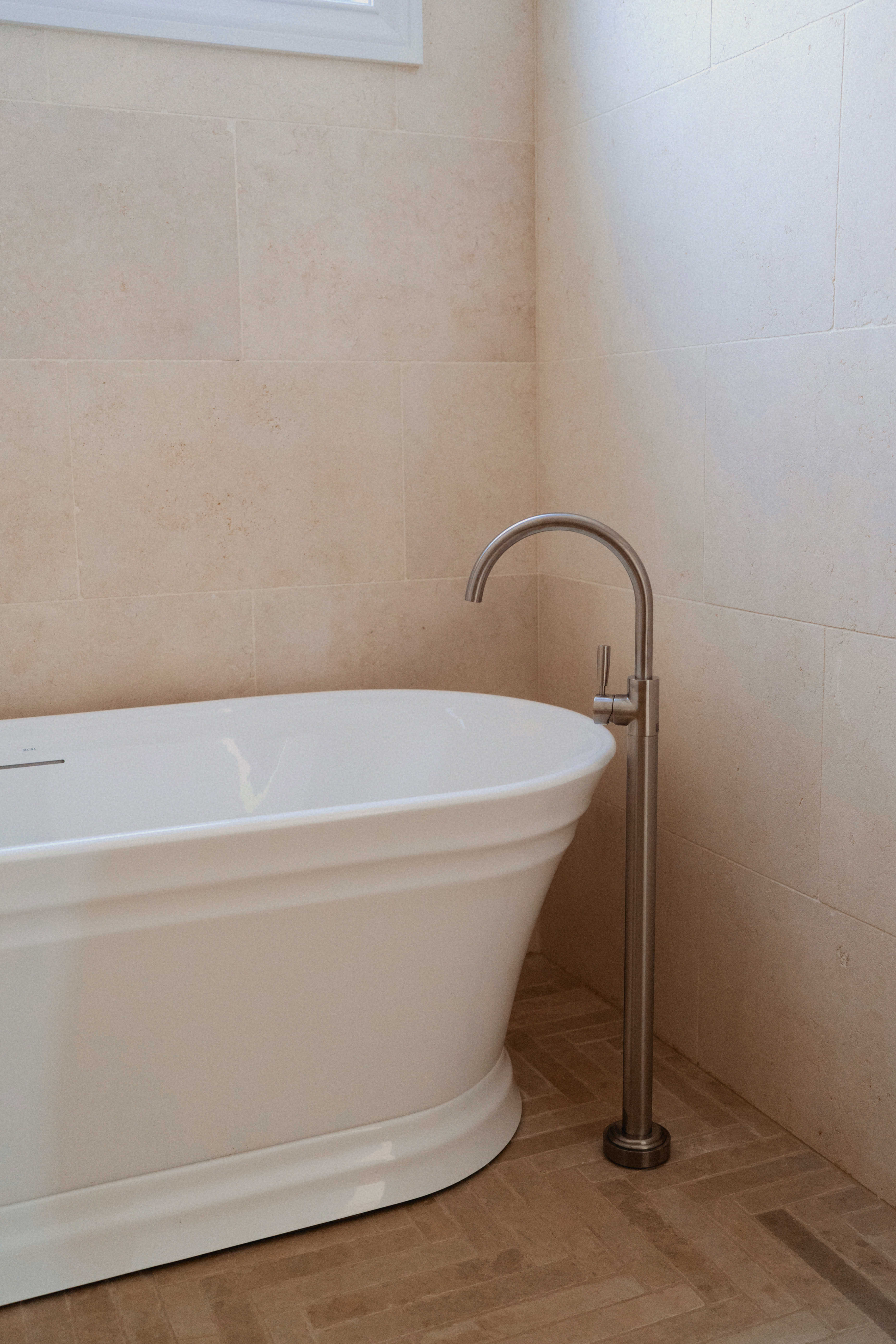 GatherCo Galloway Limestone Battens HonedTumbled StudioJoan BiancaTasminPhotography3 1780440268