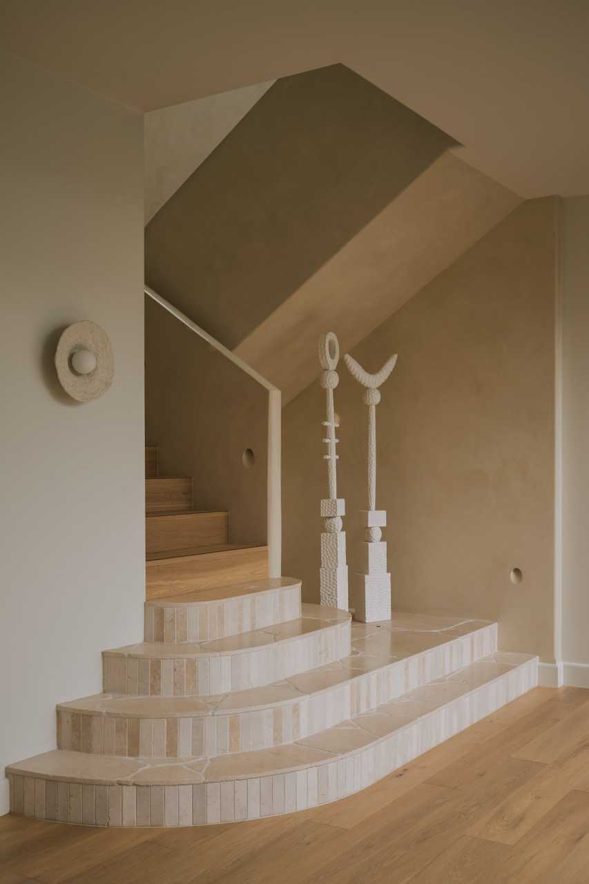 GatherCo Kesi Limestone BattensCrazyPaving TennysonAndDaleyDesign AlykBuilding AndyMacpherson1 1780449446