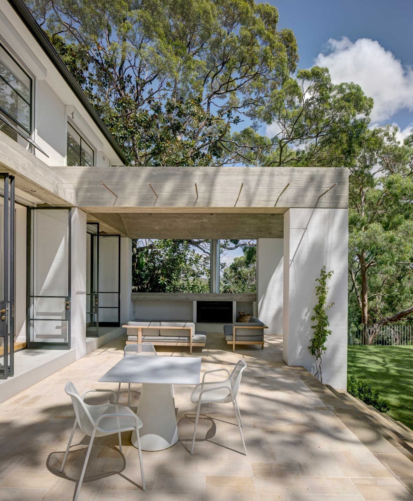 PollyHarbison Castlecrag 000008 1749769776
