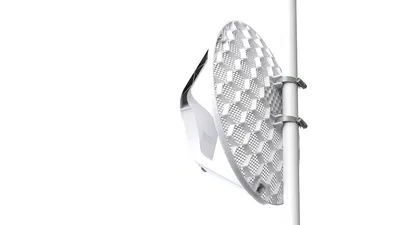 Mikrotik LHG 5
Dual chain 24.5dBi 5GHz CPE/Point-to-Point Integrated Antenna, 600Mhz CPU, 64MB RAM