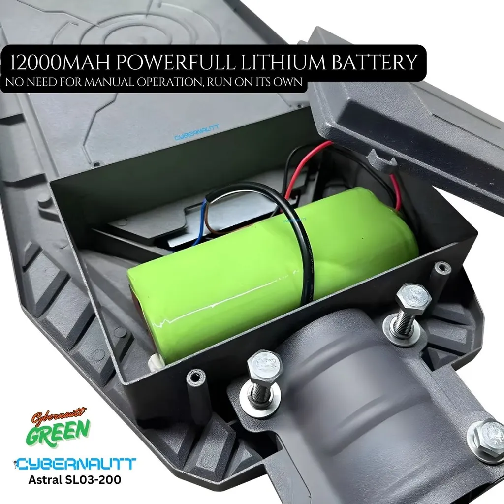 Cybernautt Green 200W 6000K 12000mAh LED Solar Street Light, Astral SL03-200