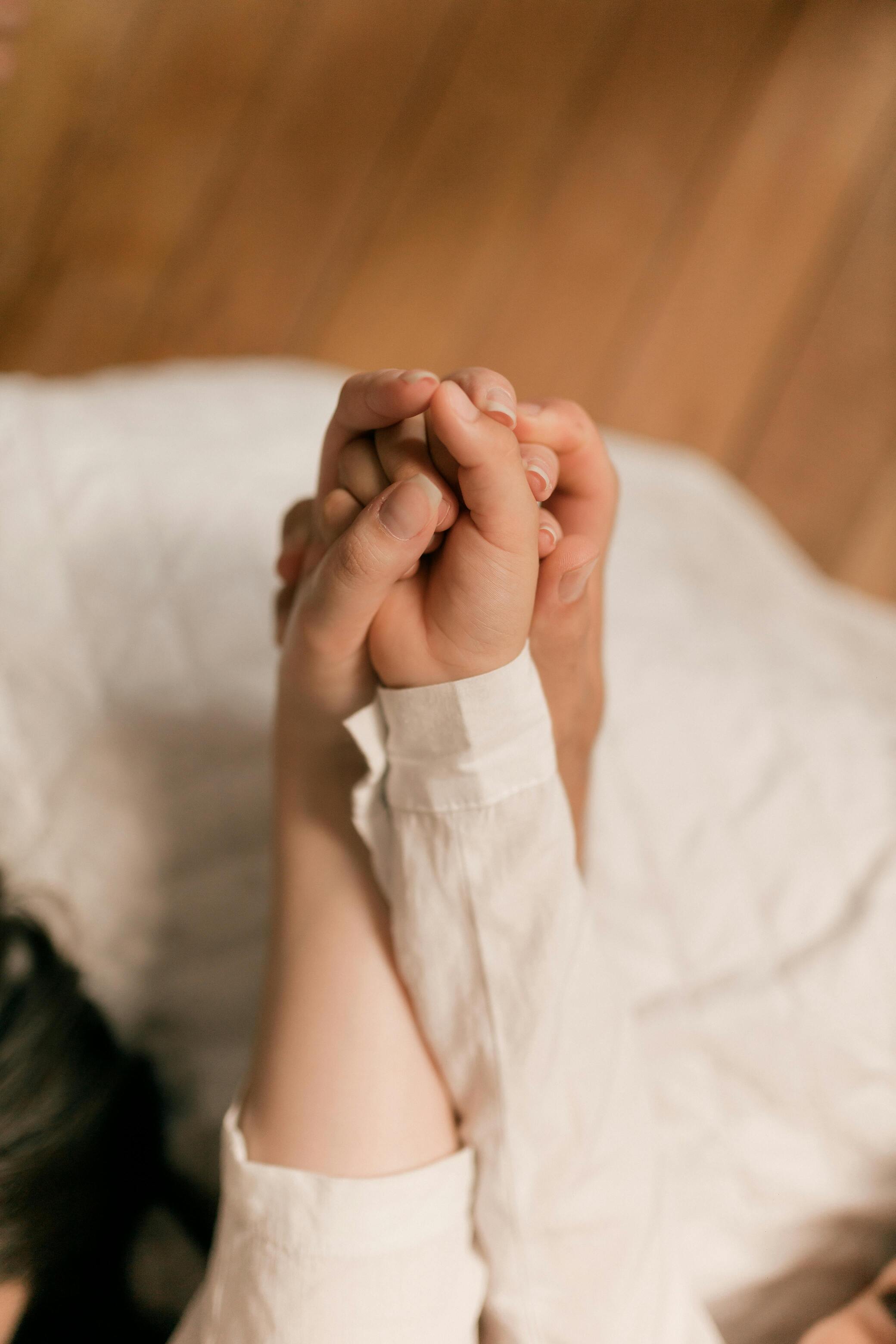 Partner Support for Postpartum Recovery: The Amarta Method Guide