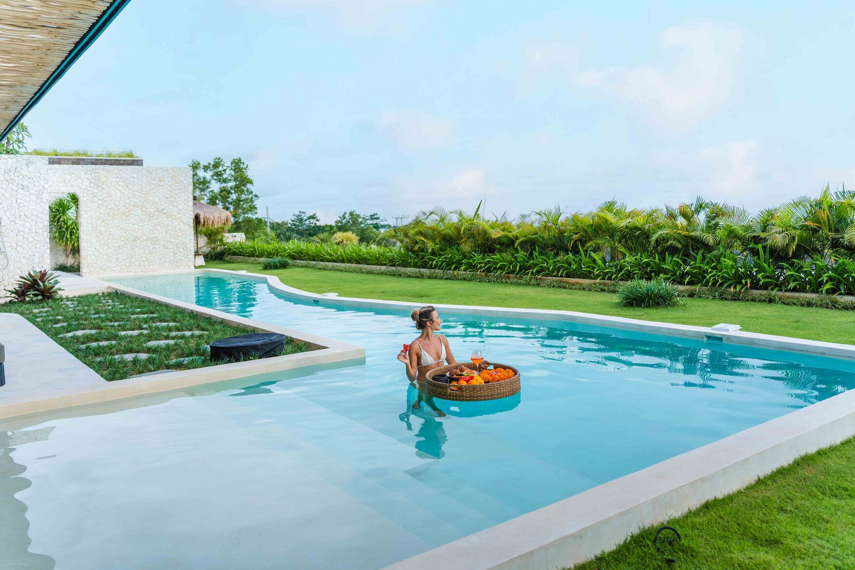 Amarta Azul Floating Breakfast