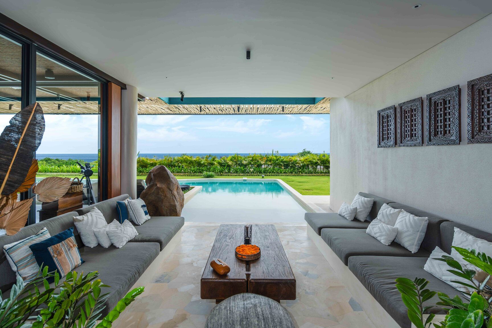 Amarta Azul Living Room