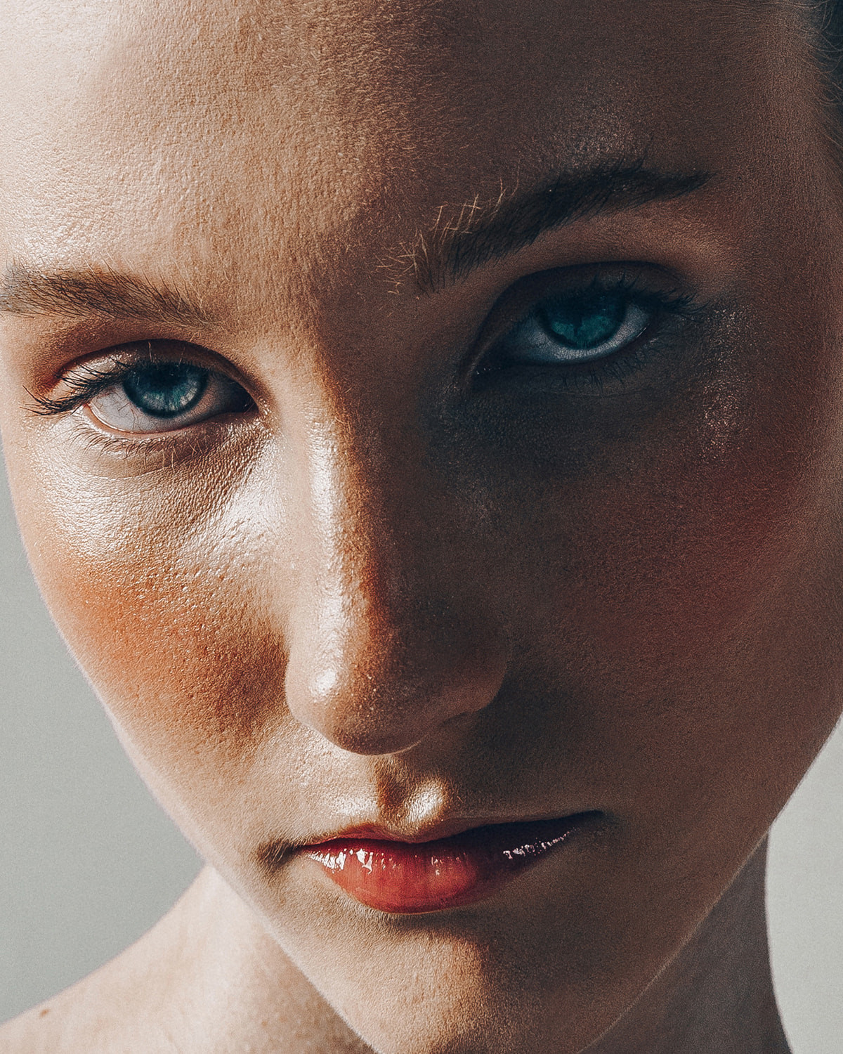 WHITE LIGHT — photograph 1