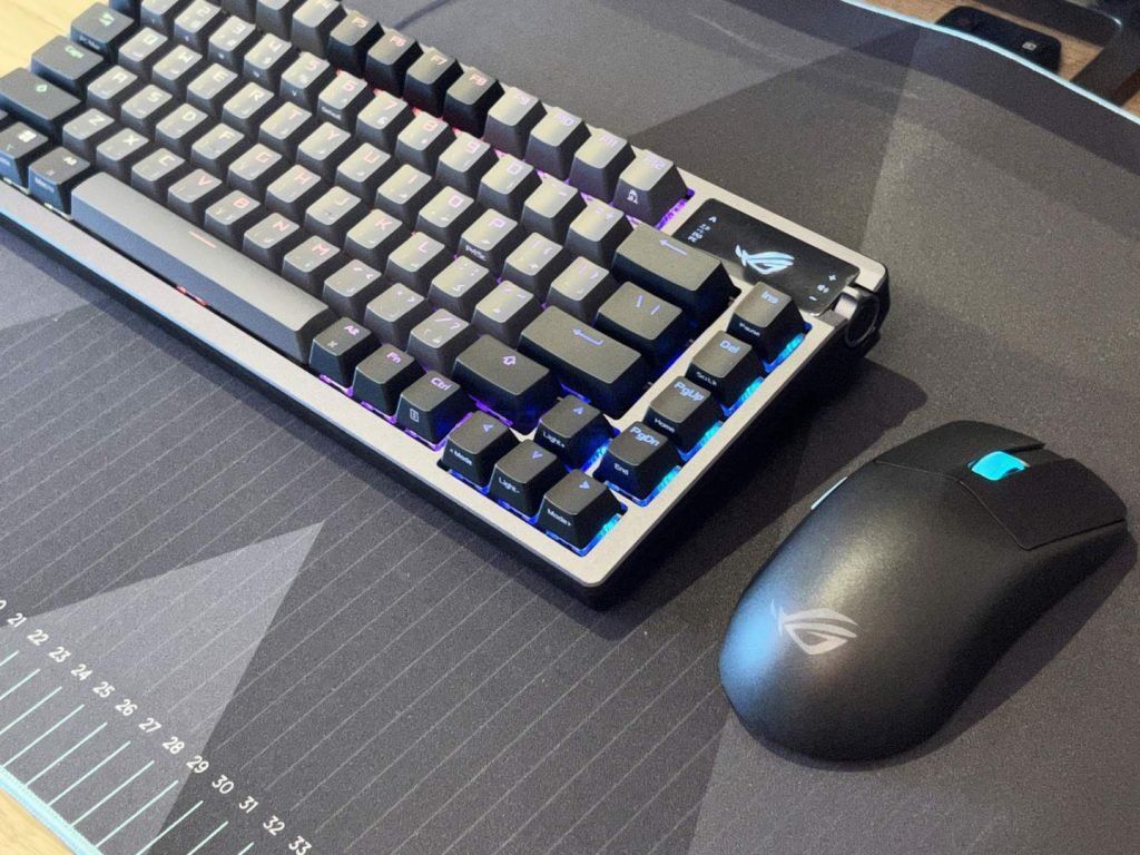 ASUS ROG Azoth Gaming Keyboard Review