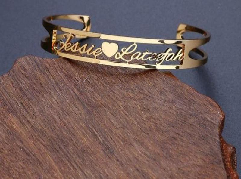 STYLISH NAME ENGRAVED ND BEAUTIFUL DESIGN BRACELET β Rs 750 in Pakistan