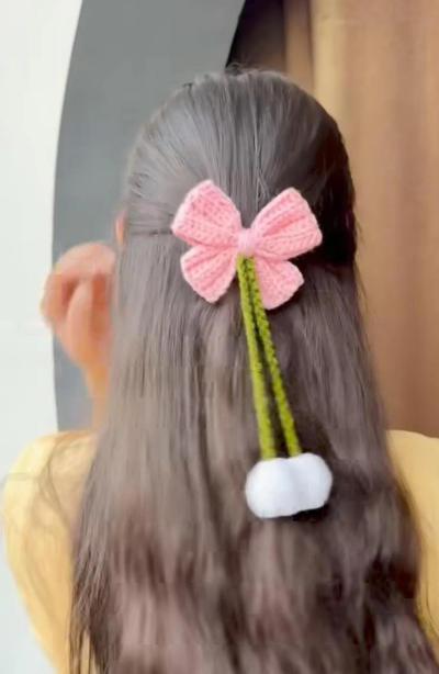 Crochet Bow Hair Clip