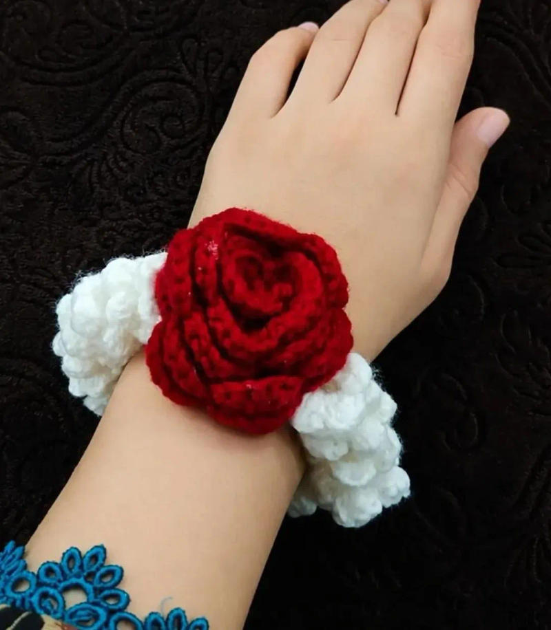 Crochet Simple Rose Gajra