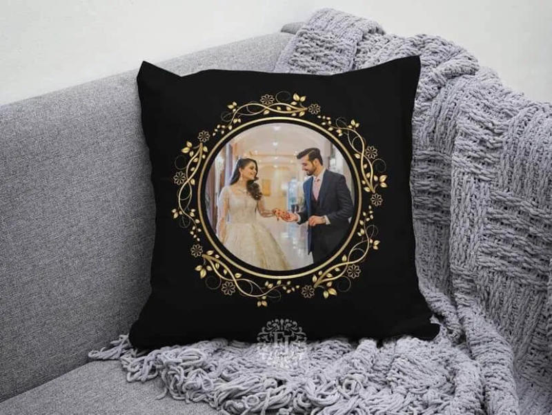 "My Queen" Red Heart Couple Cushion