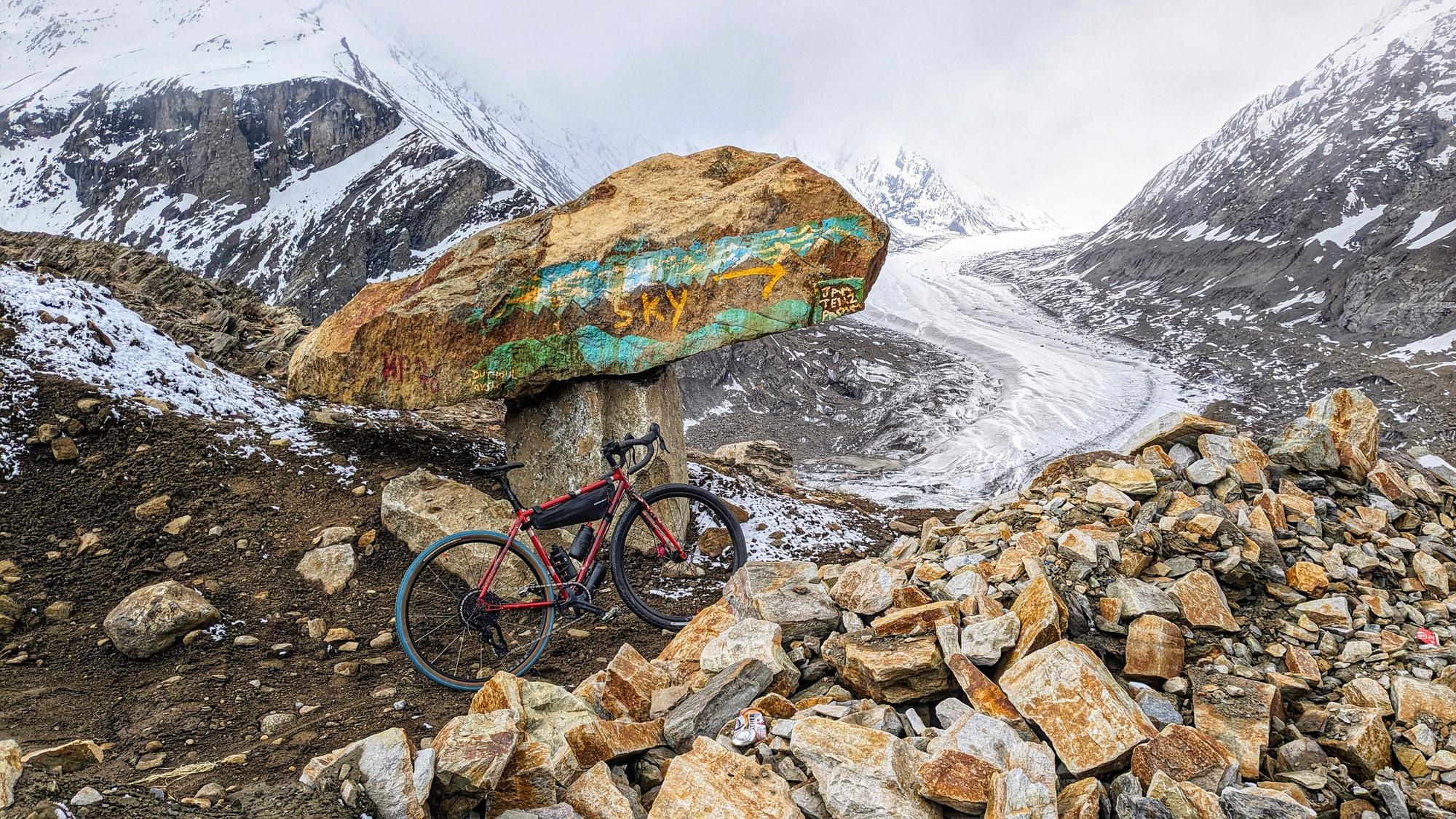  Scolarian Mudfest bicycle on broken Himalayan gravel road