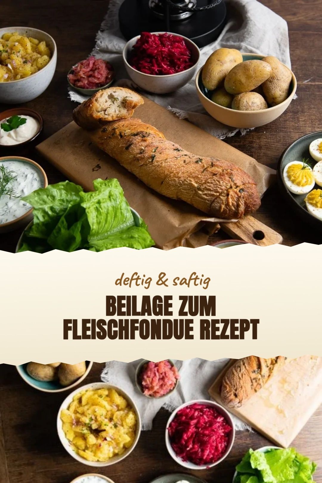 Ofenkartoffeln mit Kräuterjoghurt als Fondue-Beilage frisch angerichtet