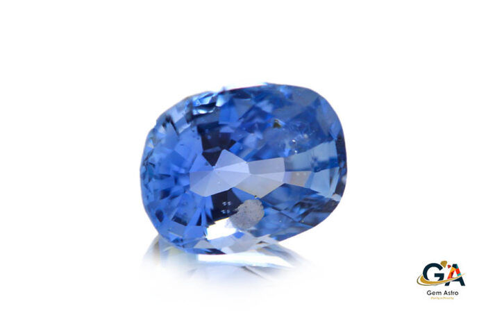 BS133-3.jpg Blue Sapphire 4.24 Carat (4.66 Ratti) - Image 4