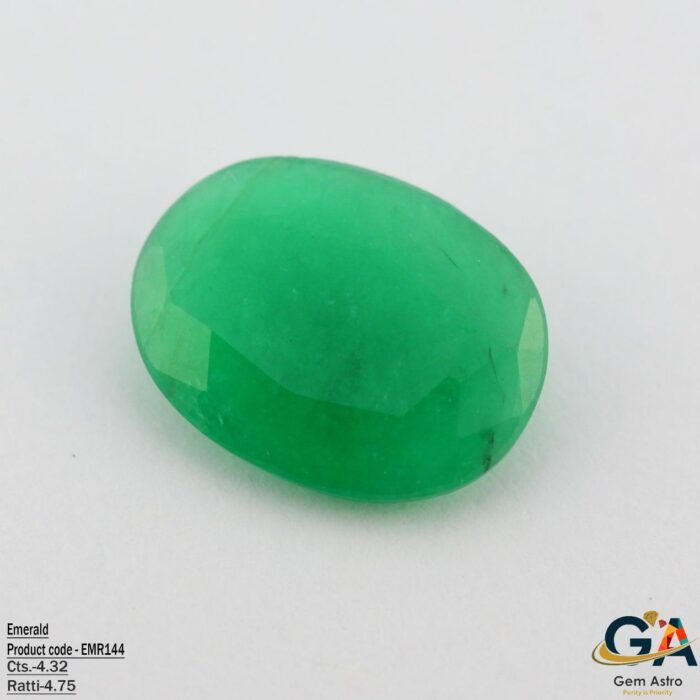 Emerald 4.32 Carat (4.75 Ratti) - Image 3
