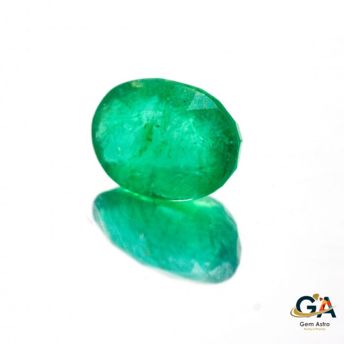 Emerald 4.58 Carat (5.03 Ratti) - Image 2