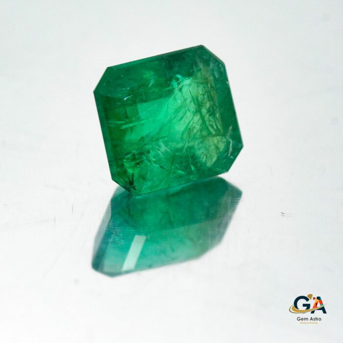Emerald 4.45 Carat (4.89 Ratti) - Image 3