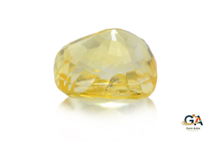 YS254-4-2.jpg Yellow Sapphire 3.54 Carat (3.90 Ratti) - Image 4