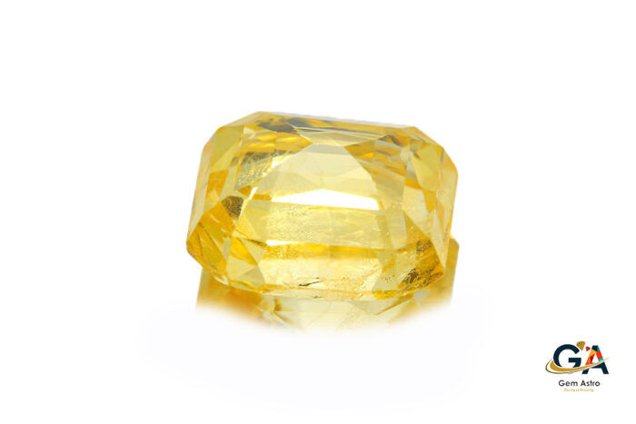 Yellow Sapphire 3.75 Carat (4.12 Ratti) - Image 4