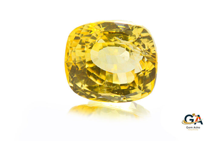 YS267-C-1.jpg Yellow Sapphire 4.57 Carat (5.02 Ratti) - Image 3