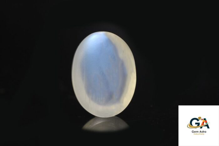 Blue Moonstone 7.67 Carat (8.43 Ratti) - Image 2