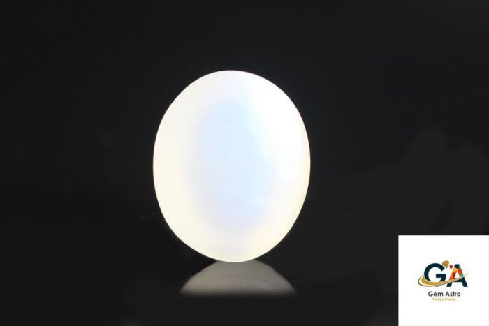 Blue Moonstone 7.44 Carat (8.18 Ratti) - Image 2