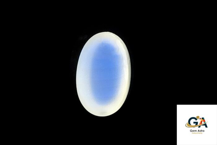 bm8-1.jpg Blue Moonstone 12.21 Carat (13.43 Ratti) - Image 2