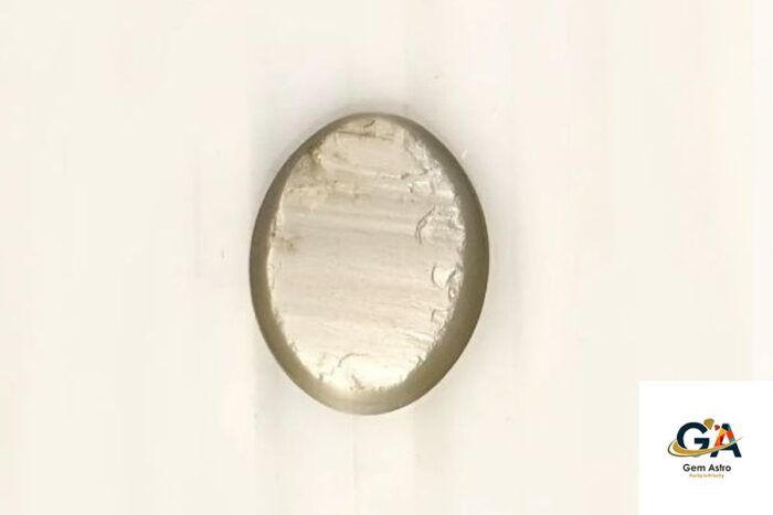 Cats Eye (Lehsuniya) 8.47 Carat (9.41 Ratti) - Image 3