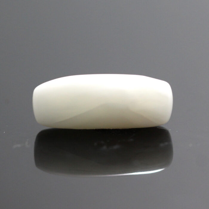 cow15-1.jpg Natural White Coral 6.99 Carat (7.68 Ratti) - Image 2