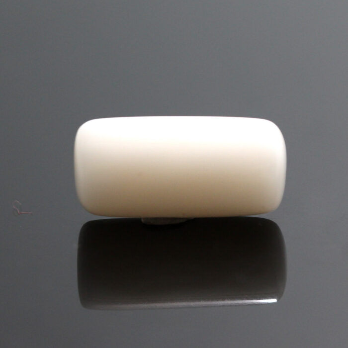 cow8-2.jpg Natural White Coral 8.52 Carat (9.37 Ratti) - Image 2