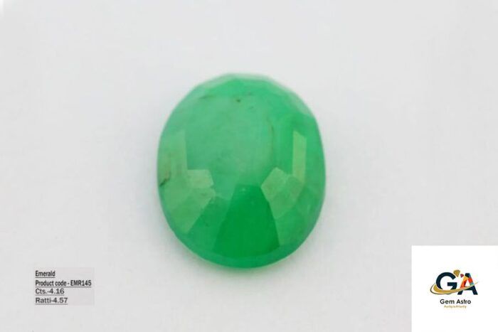 Emerald 4.16 Carat (4.57 Ratti) - Image 4