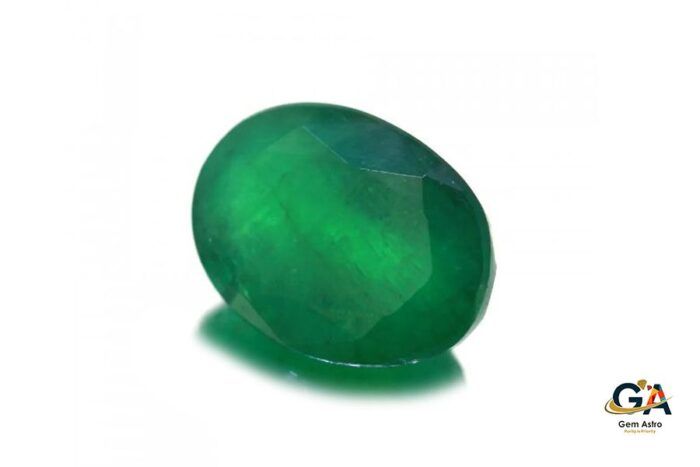 Emerald 4.80 Carat (5.33 Ratti) - Image 3