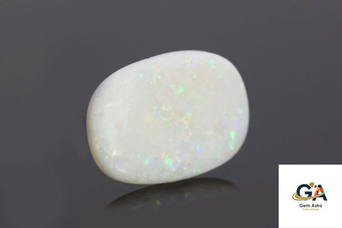 Opal 9.34 Carat (10.27 Ratti) - Image 4