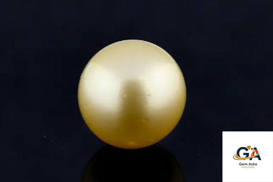 prl57-1.jpg Golden South Sea Pearl (Moti) 10.50 Carat (11.55 Ratti) - Image 1