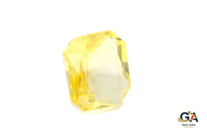 Yellow Sapphire 9.23 Carat (10.15 Ratti) - Image 4
