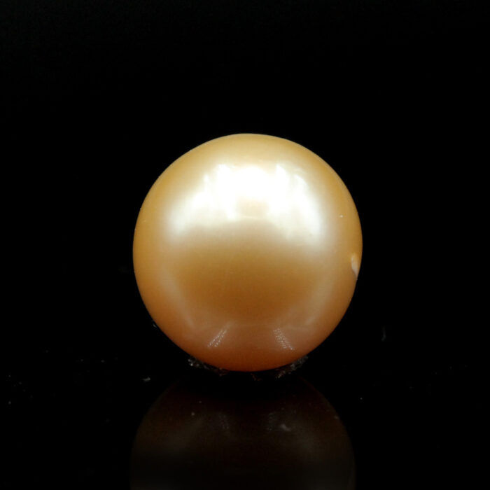 South Sea Pearl 8.62 Carat (Golden Moti 9.48 Ratti) - Image 1