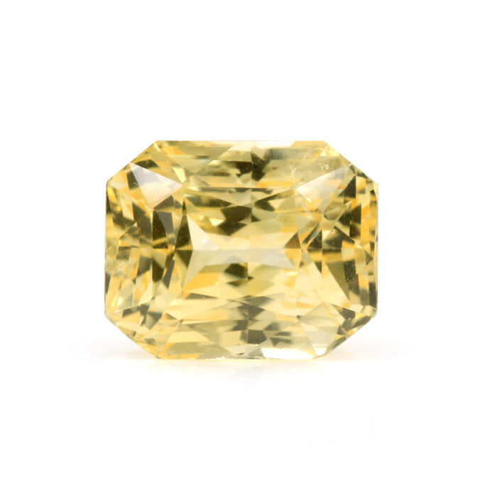 Yellow Sapphire 14.10 Carat (15.51 Ratti Pukhraj) - Image 4