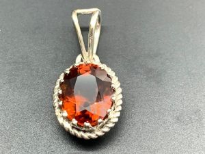 hessonite-review Image