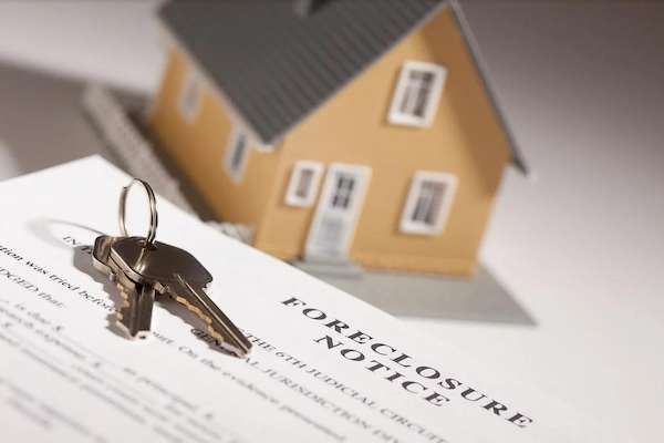 How To Avoid Foreclosure? Lender Notices