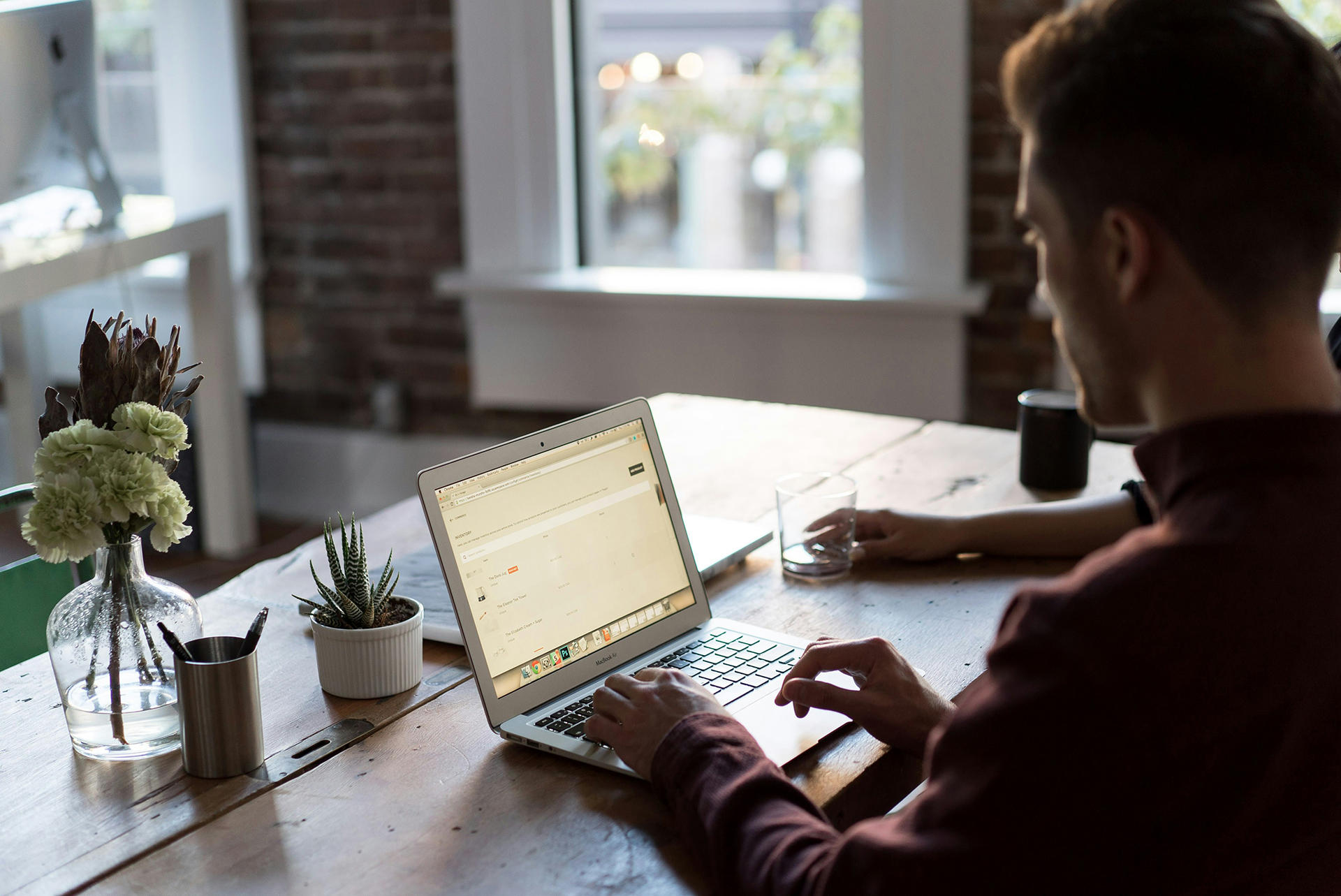 bench accounting C3V88BOoRoM unsplash 2